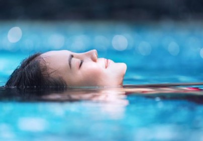 Séance de natation en silence